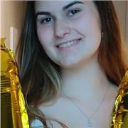 Soy una chica de 18 años que en el instituto siempre ha ayudado a sus compañeros a comprender lo que el profesor explicaba, me gusta enseñar y disfruto con ello. Podría dar casi todas las asignaturas a alumnos de primaria y a los de instituto y bachillera